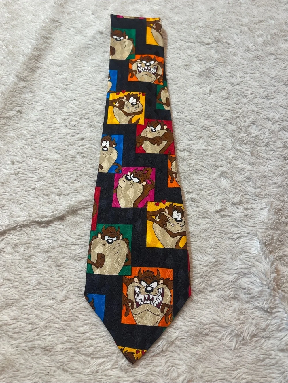Looney Tunes mania Tasmanian devil necktie
